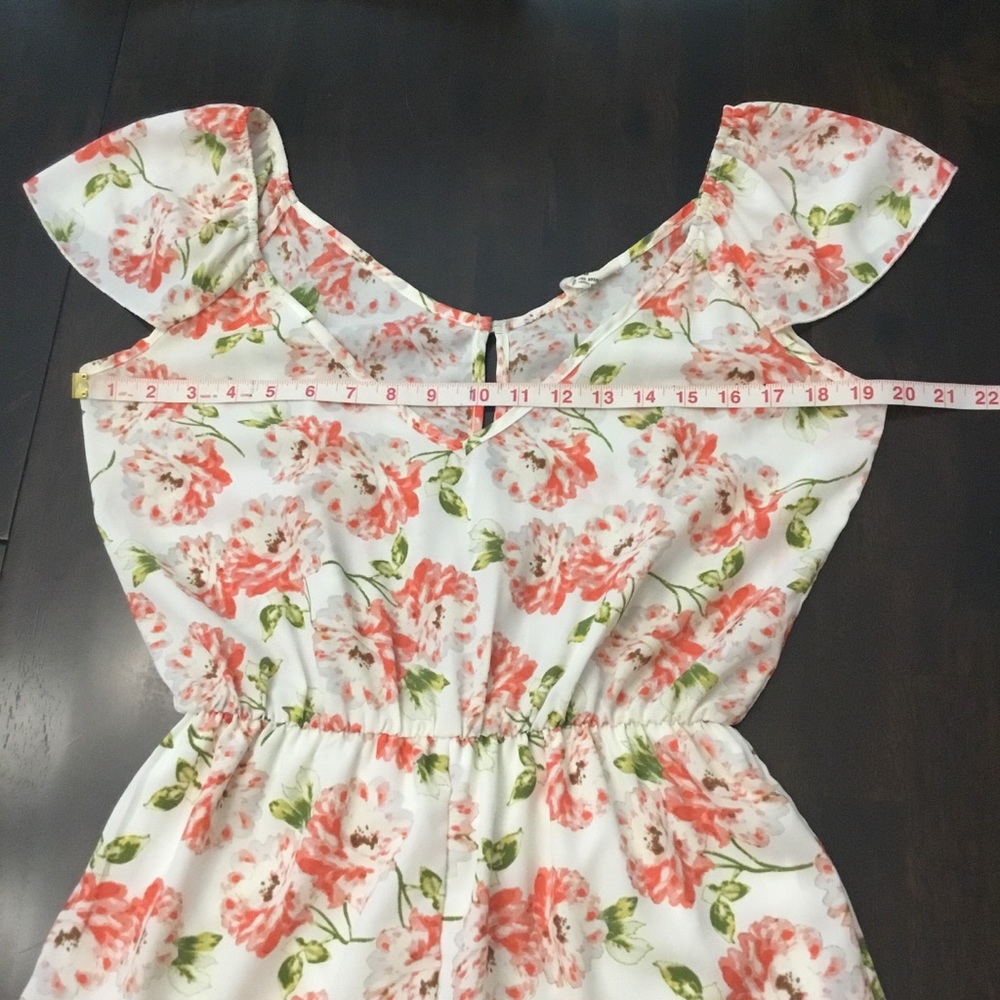 UO Pins And Needles Floral Romper Size M NWOT - Picture 11 of 16